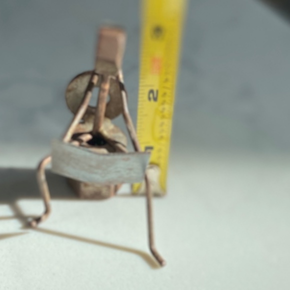 Metal Figurines Lady w credit card & Man on the Potty - Picture 5 of 15